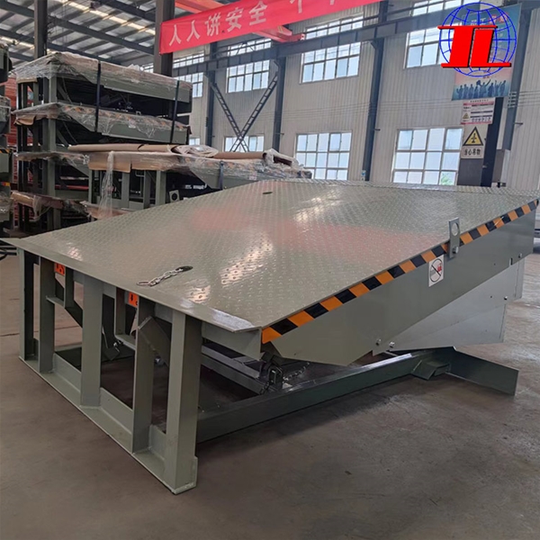 新乡物流登车桥